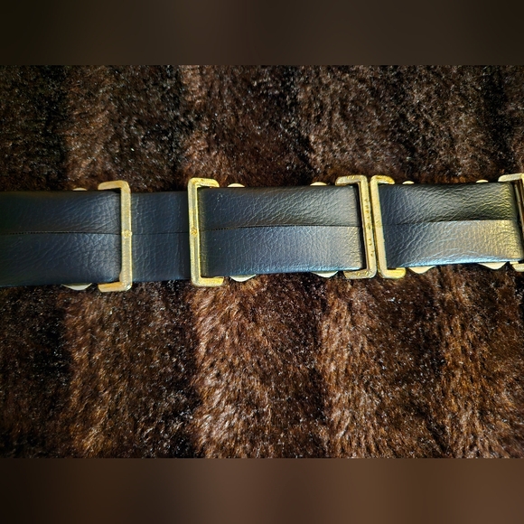 VINTAGE 80's BLACK&GOLD BELT - Picture 6 of 6